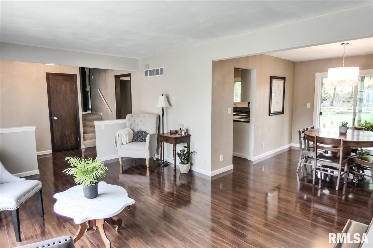 410 West Stonegate Road Peoria, IL 61614 - Photo 6 of 31 Gallery Image 6
