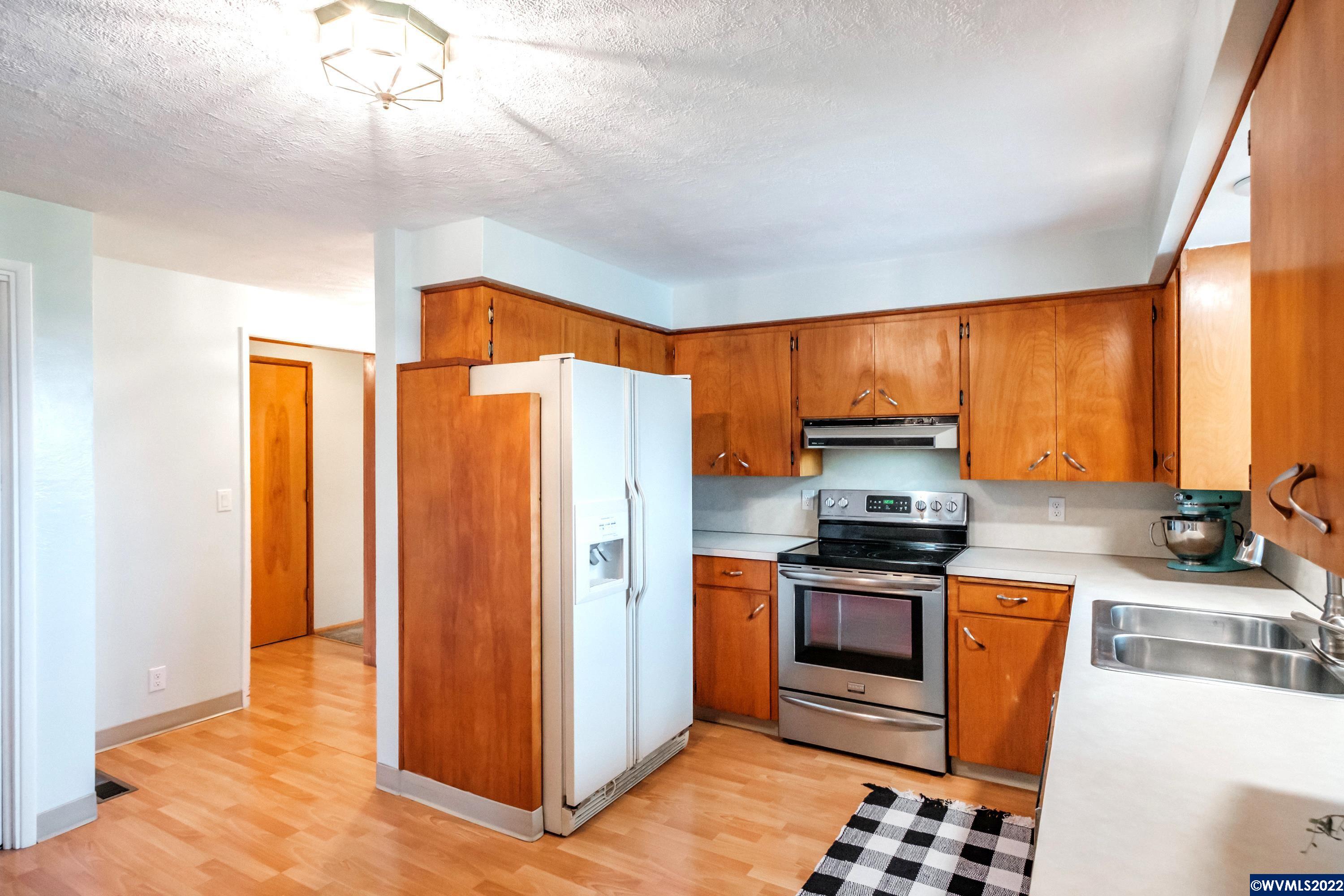 205 Southeast Fir Villa Road Dallas, OR 97338 - Photo 12 of 42