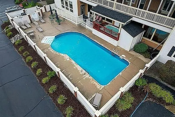 $298,600 | 227 Main Street, Unit 235, Lincoln, NH 03251