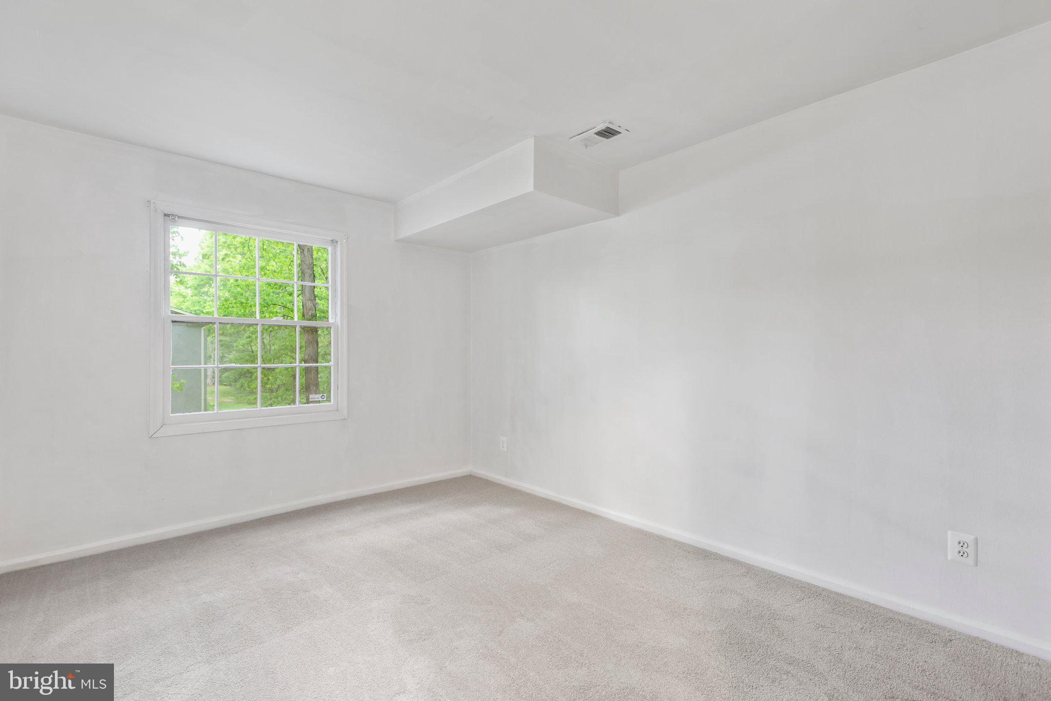 5902 Kingsford Road, Unit 406 Springfield, VA 22152 - Photo 14 of 41 Second Bedroom