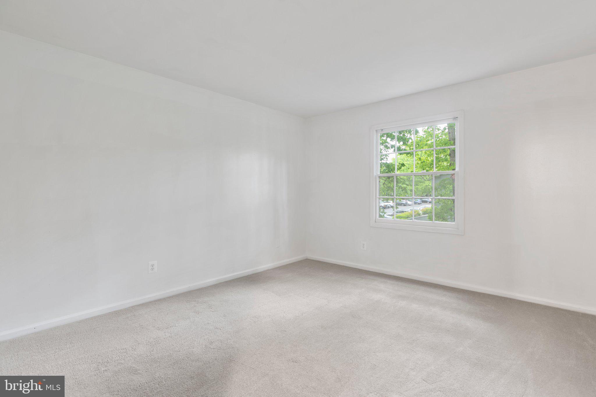 5902 Kingsford Road, Unit 406 Springfield, VA 22152 - Photo 17 of 41 Primary Bedroom