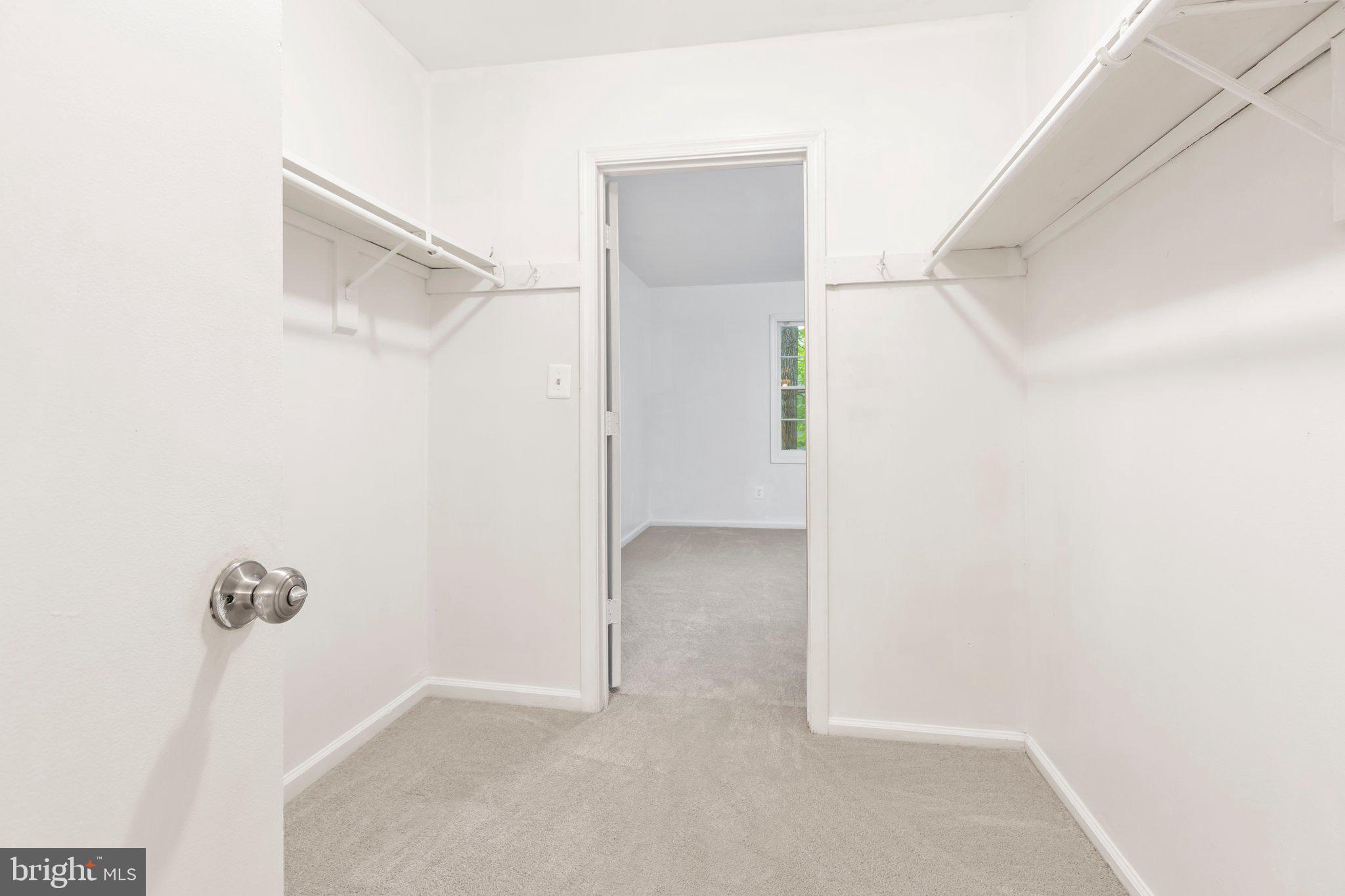 5902 Kingsford Road, Unit 406 Springfield, VA 22152 - Photo 21 of 41 Walk In Closet