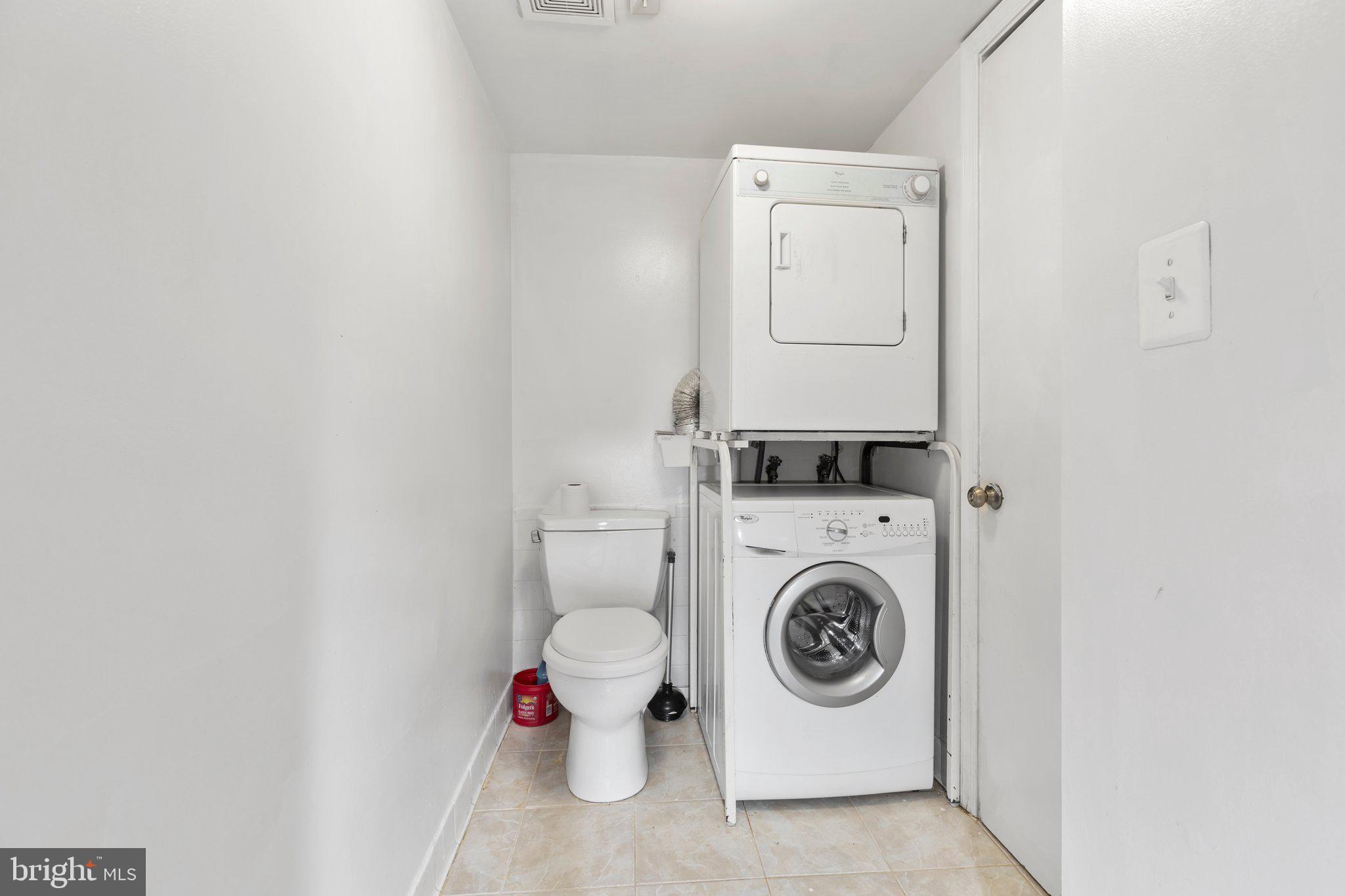 5902 Kingsford Road, Unit 406 Springfield, VA 22152 - Photo 24 of 41 Washer and Dryer