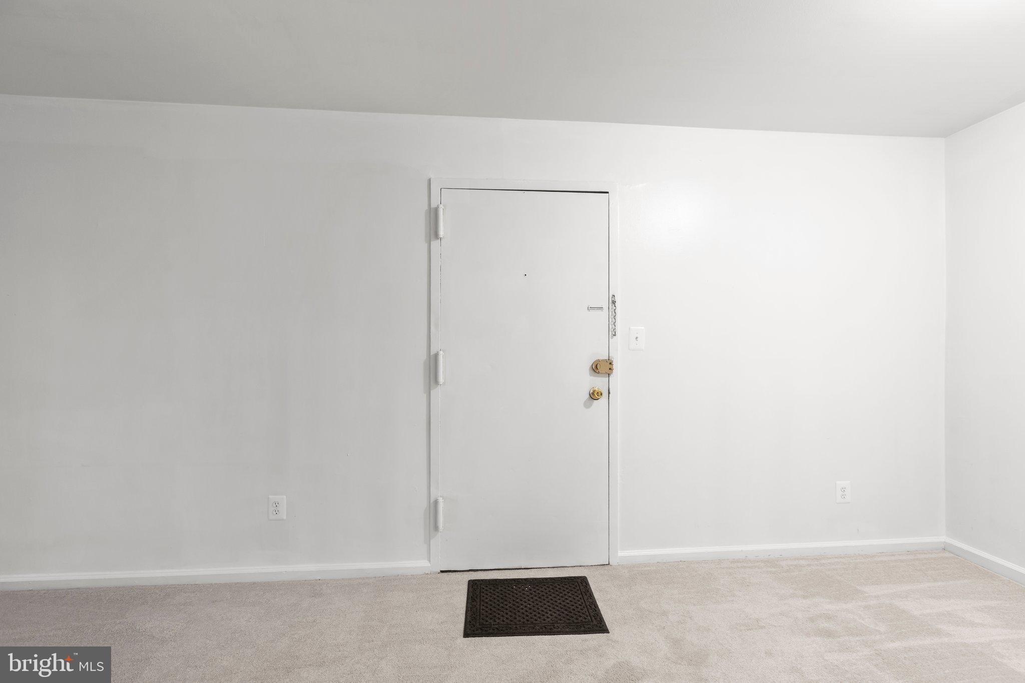 5902 Kingsford Road, Unit 406 Springfield, VA 22152 - Photo 3 of 41 Front door