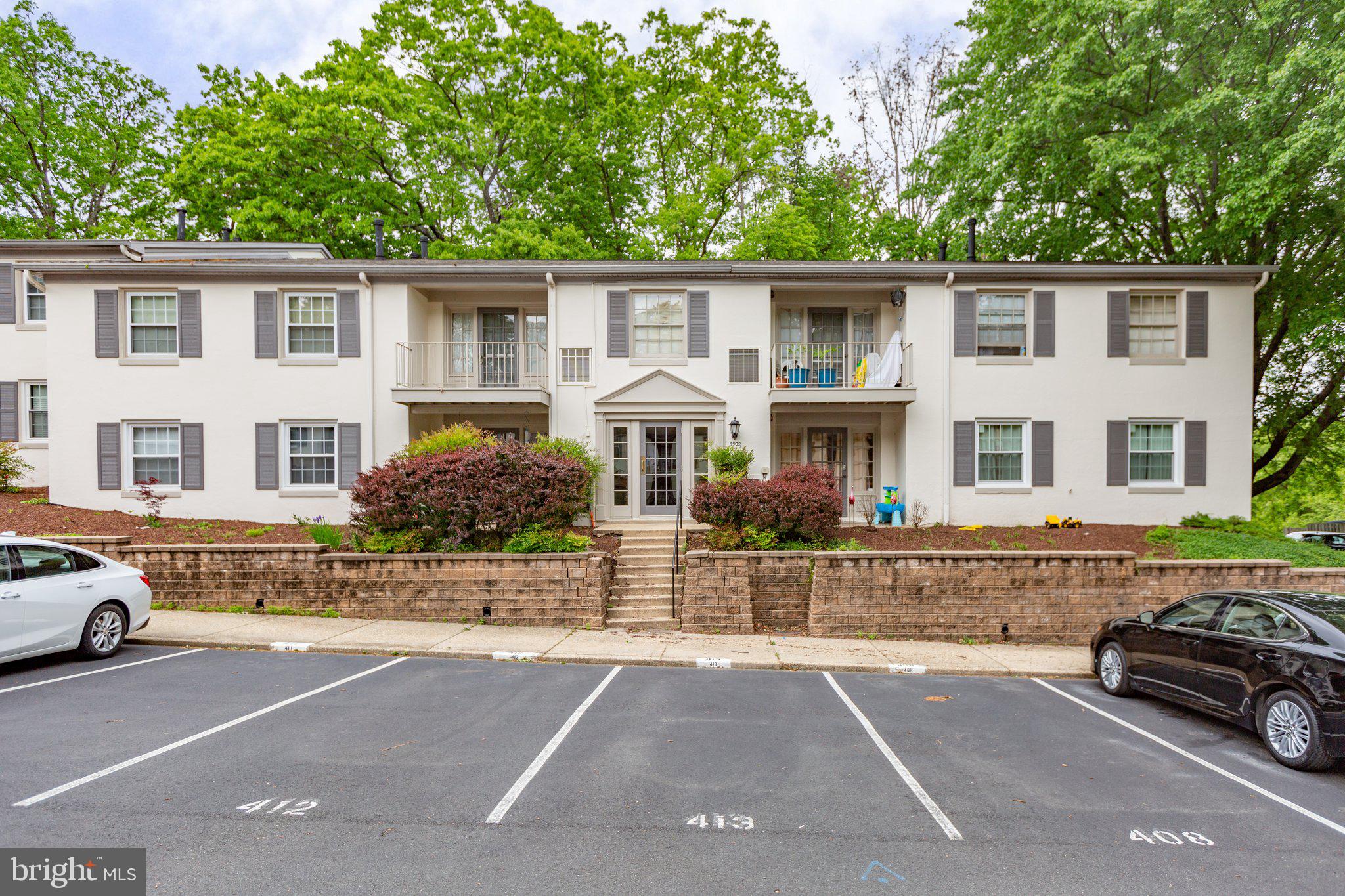 5902 Kingsford Road, Unit 406 Springfield, VA 22152 - Photo 33 of 41 Exterior of Building