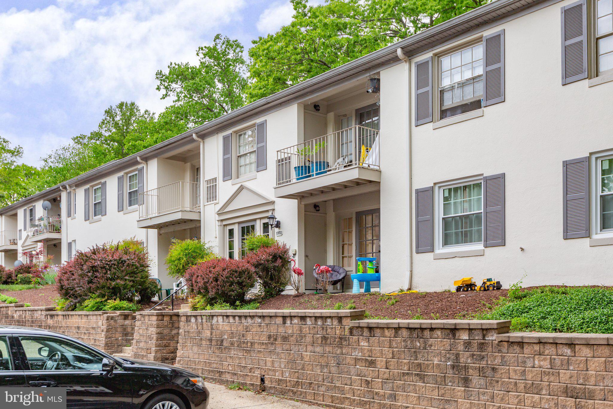 5902 Kingsford Road, Unit 406 Springfield, VA 22152 - Photo 35 of 41 Exterior of Building