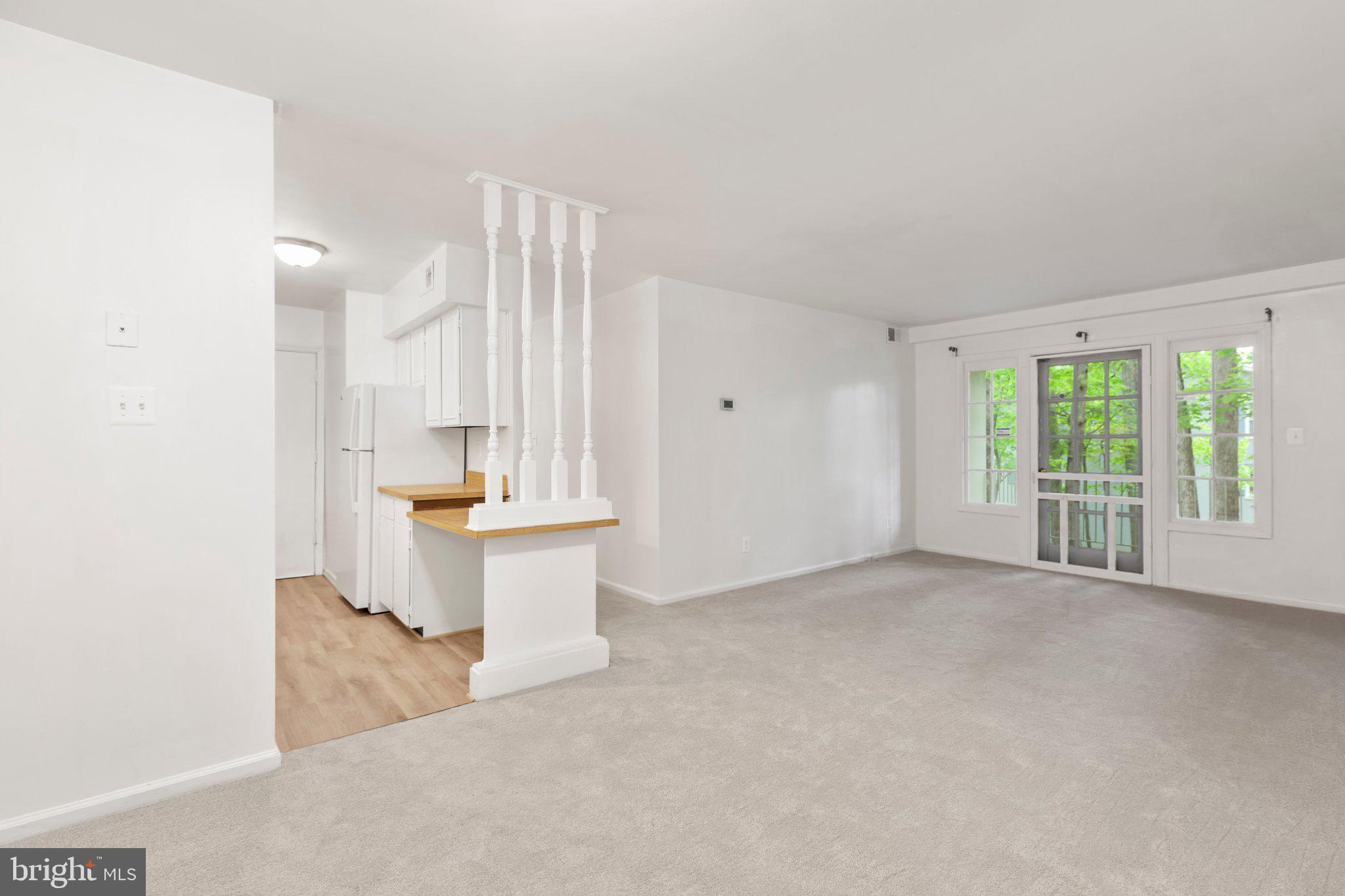 5902 Kingsford Road, Unit 406 Springfield, VA 22152 - Photo 9 of 41 Dining area