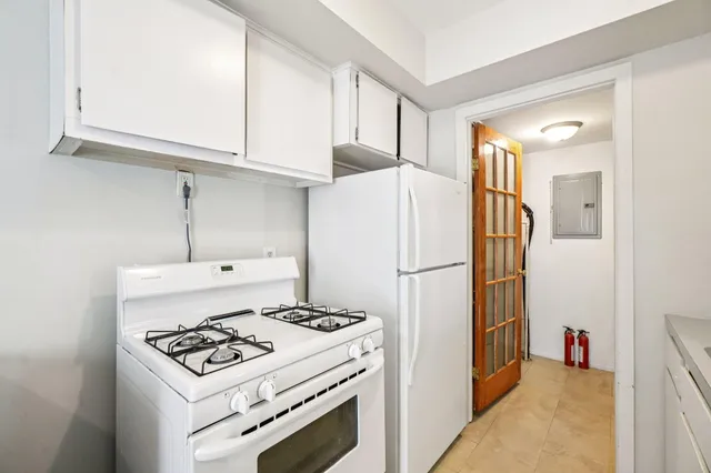 $135,000 | 44432 Newburyport Drive, Canton, MI 48187