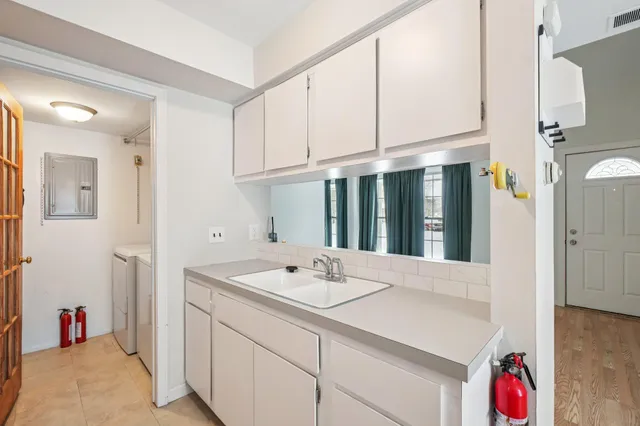 $135,000 | 44432 Newburyport Drive, Canton, MI 48187