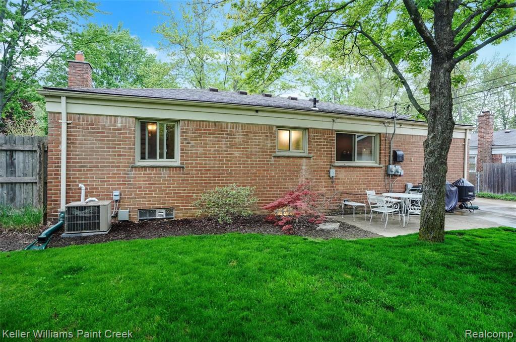 1306 Maple Drive Rochester, MI 48307 - Photo 21 of 26