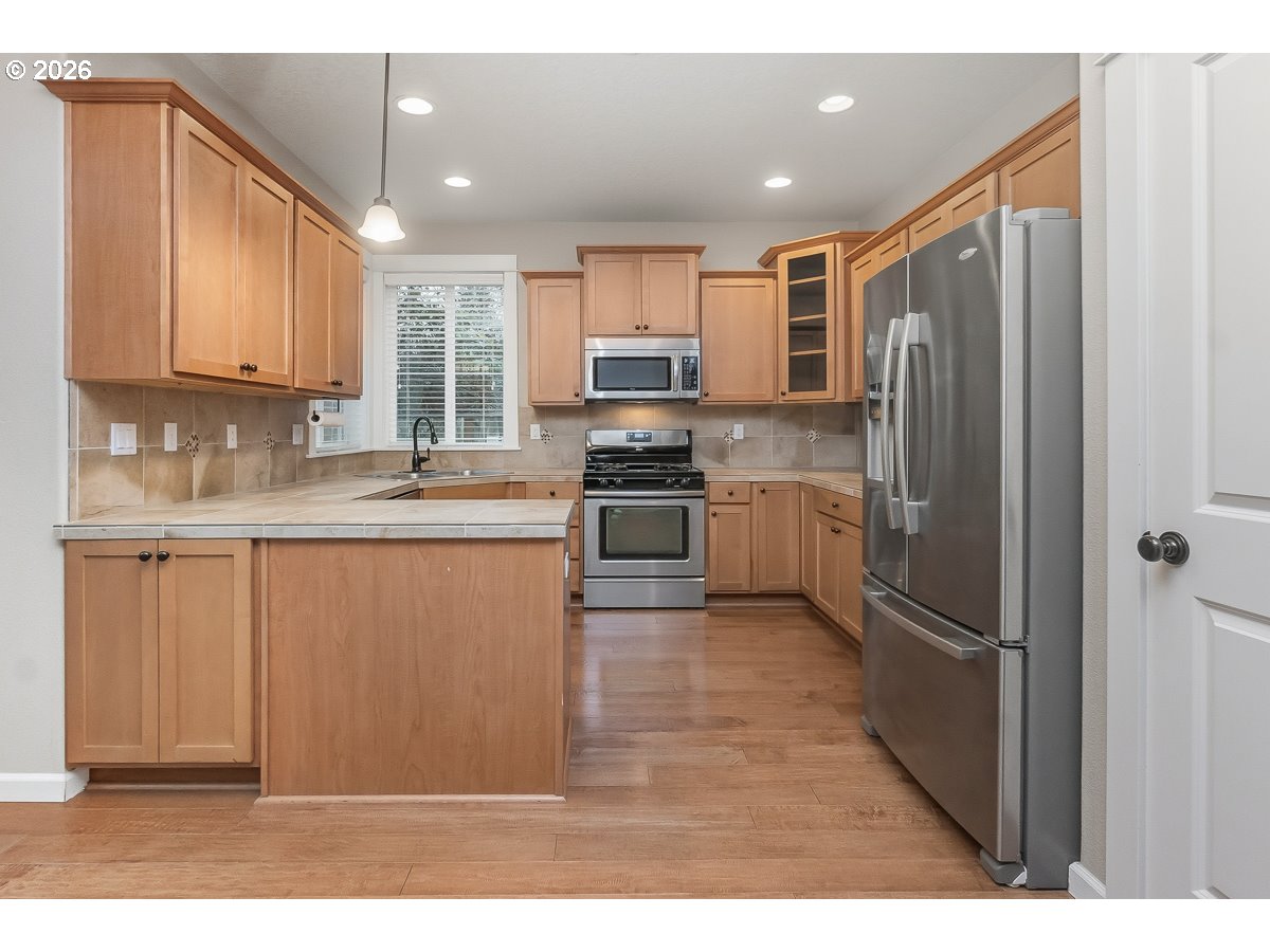 8684 Southwest Borders Street Portland, OR 97223 - Photo 13 of 39 Gallery Image 13