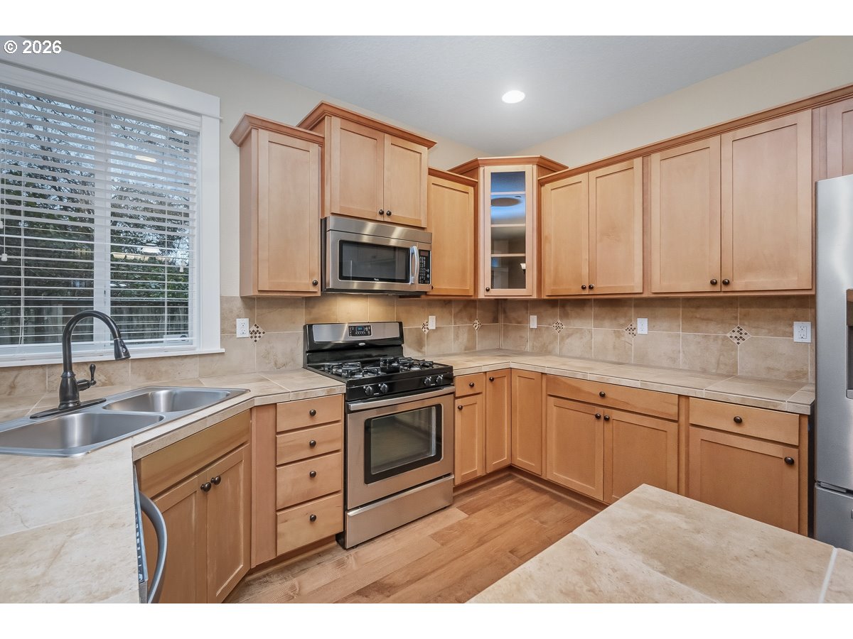 8684 Southwest Borders Street Portland, OR 97223 - Photo 15 of 39 Gallery Image 15