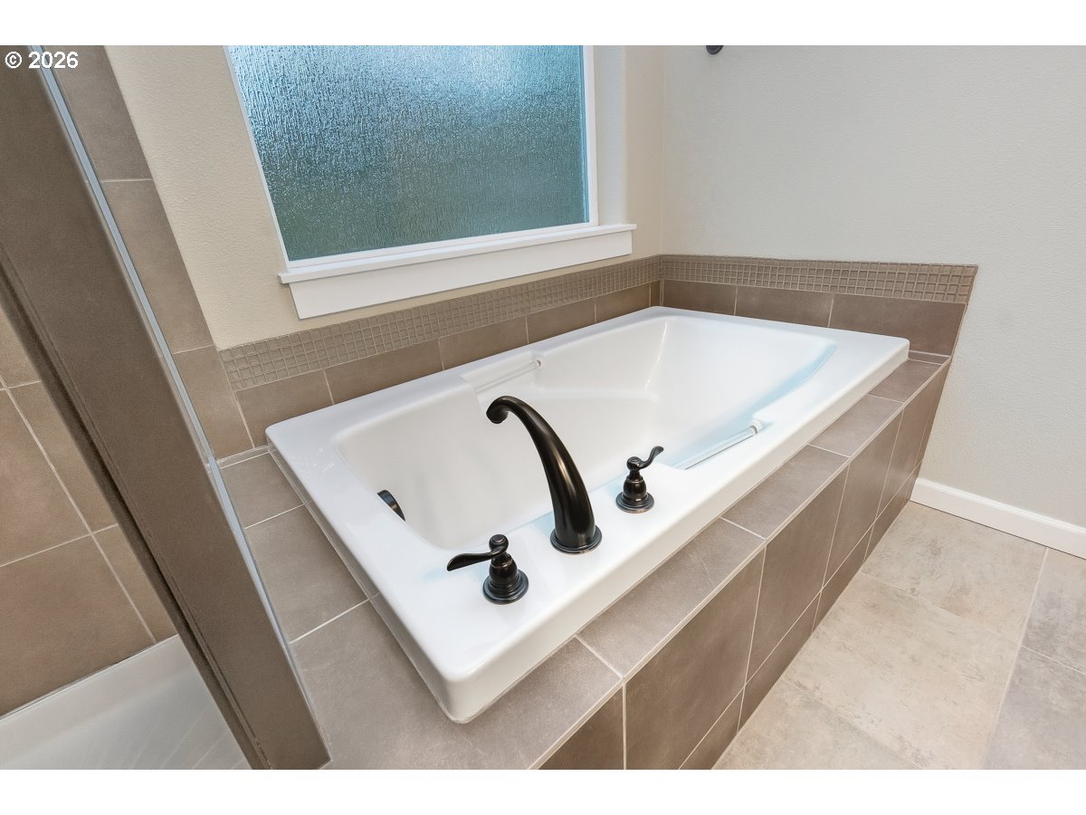 8684 Southwest Borders Street Portland, OR 97223 - Photo 29 of 39 Gallery Image 29