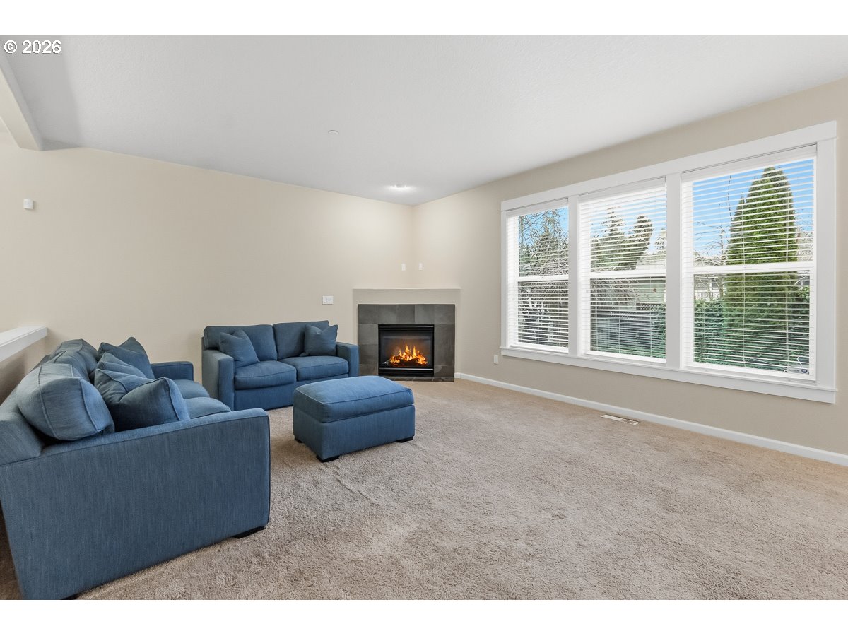 8684 Southwest Borders Street Portland, OR 97223 - Photo 9 of 39 Gallery Image 9