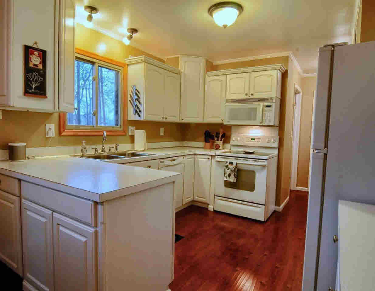 13344 Crane Ridge Drive Fenton, MI 48430 - Photo 5 of 31 21279625-4.JPG