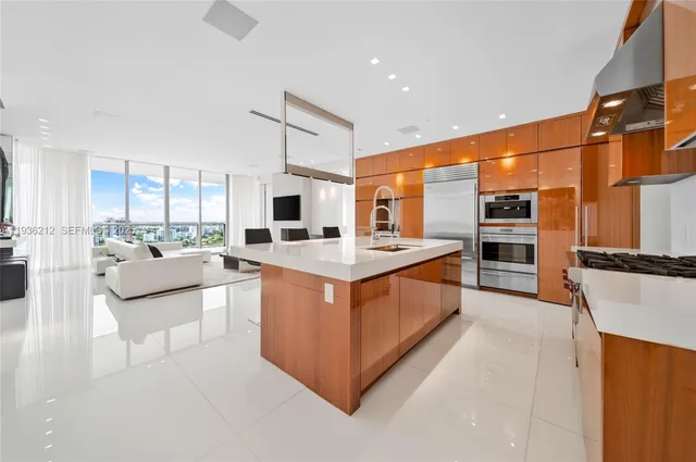 $3,595,000 | 9701 Collins Avenue, Unit 1405S, Bal Harbour, FL 33154