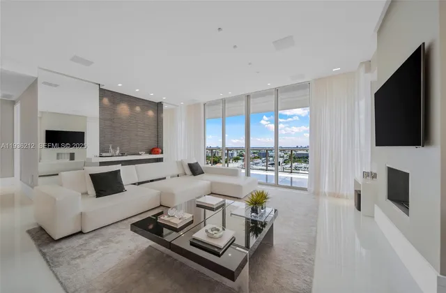 $3,595,000 | 9701 Collins Avenue, Unit 1405S, Bal Harbour, FL 33154