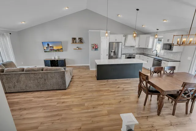 $539,900 | 1413 Lavender Avenue South, Sartell, MN 56377