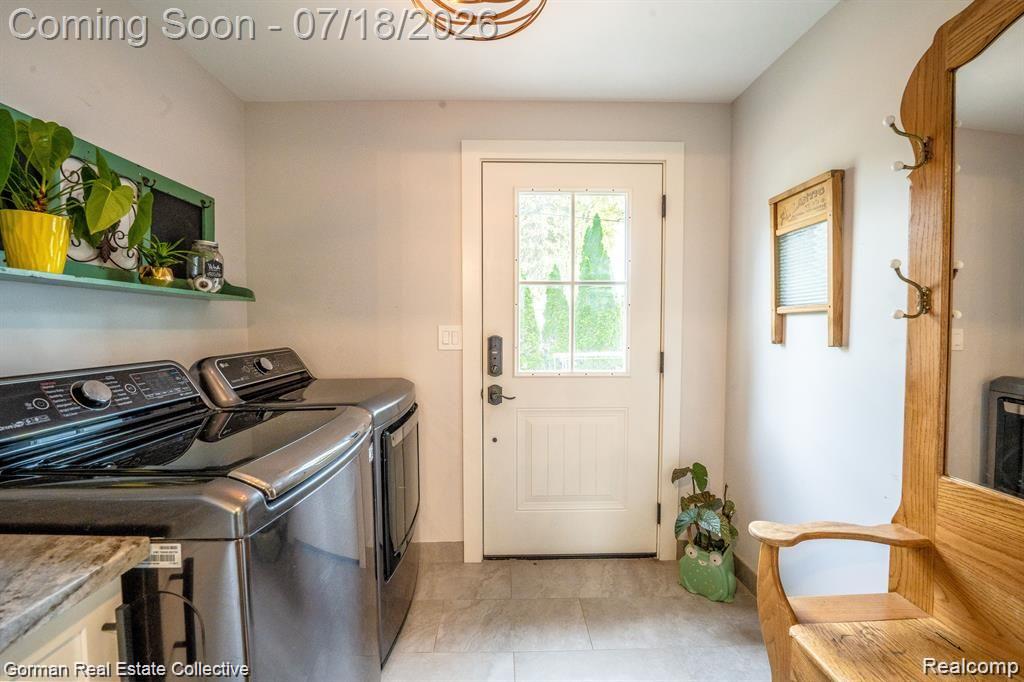 283 Phillips Avenue Clawson, MI 48017 - Photo 23 of 26 First floor laundry room