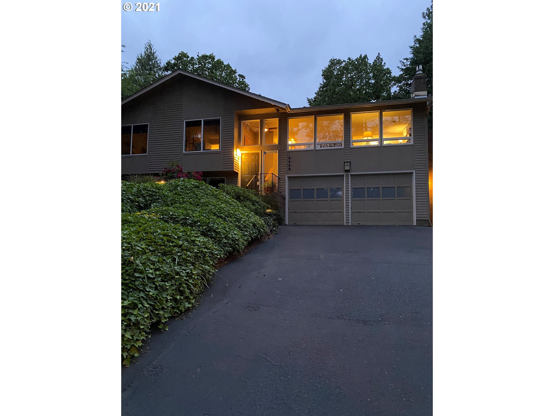 4448 Fox Hollow Road Eugene, OR 97405 - Photo 1 of 28 Gallery Image 1