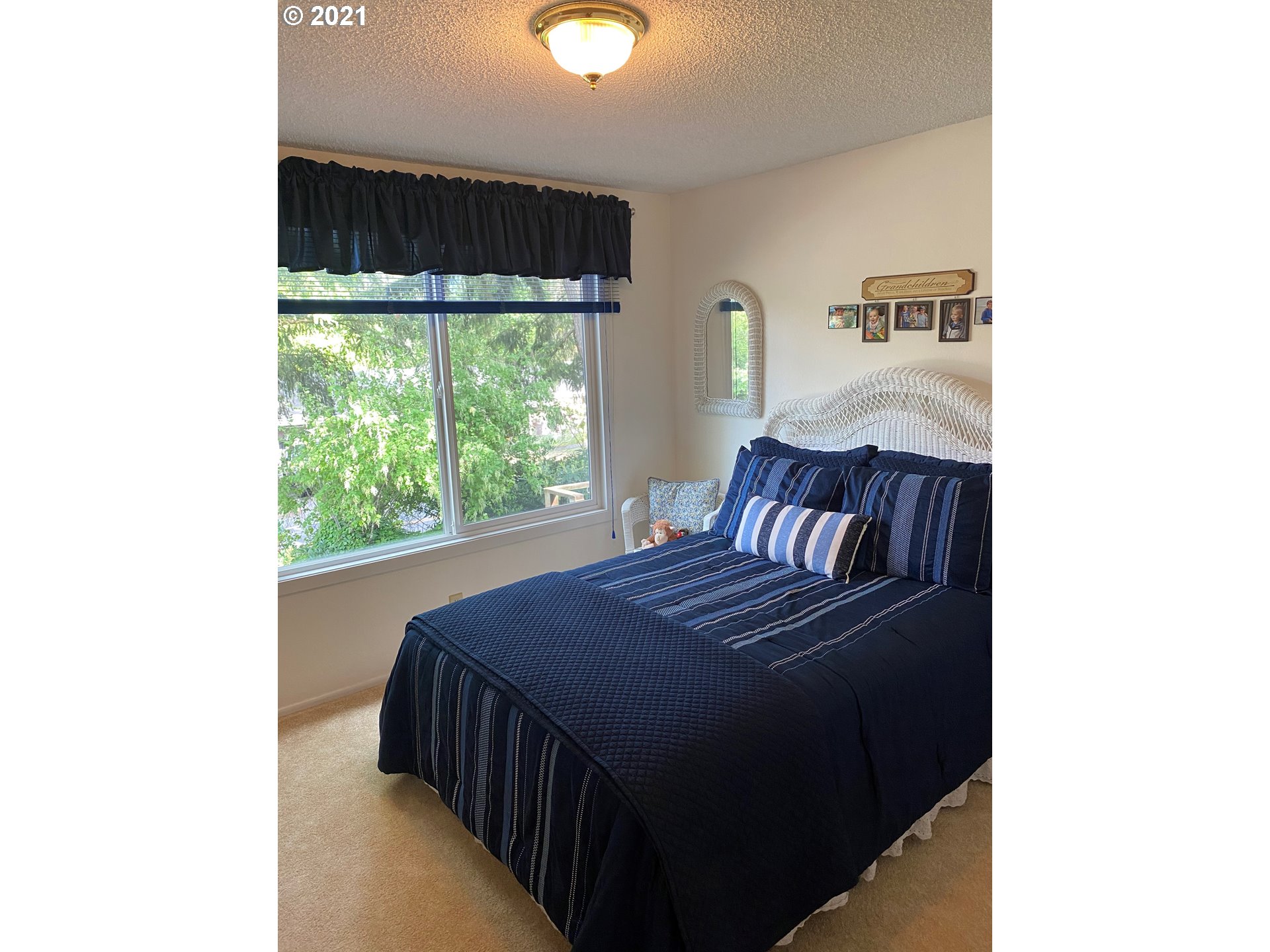 4448 Fox Hollow Road Eugene, OR 97405 - Photo 12 of 28 Gallery Image 12