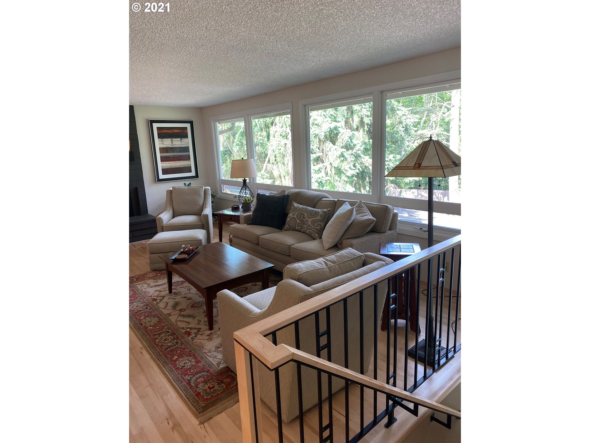 4448 Fox Hollow Road Eugene, OR 97405 - Photo 4 of 28 Gallery Image 4