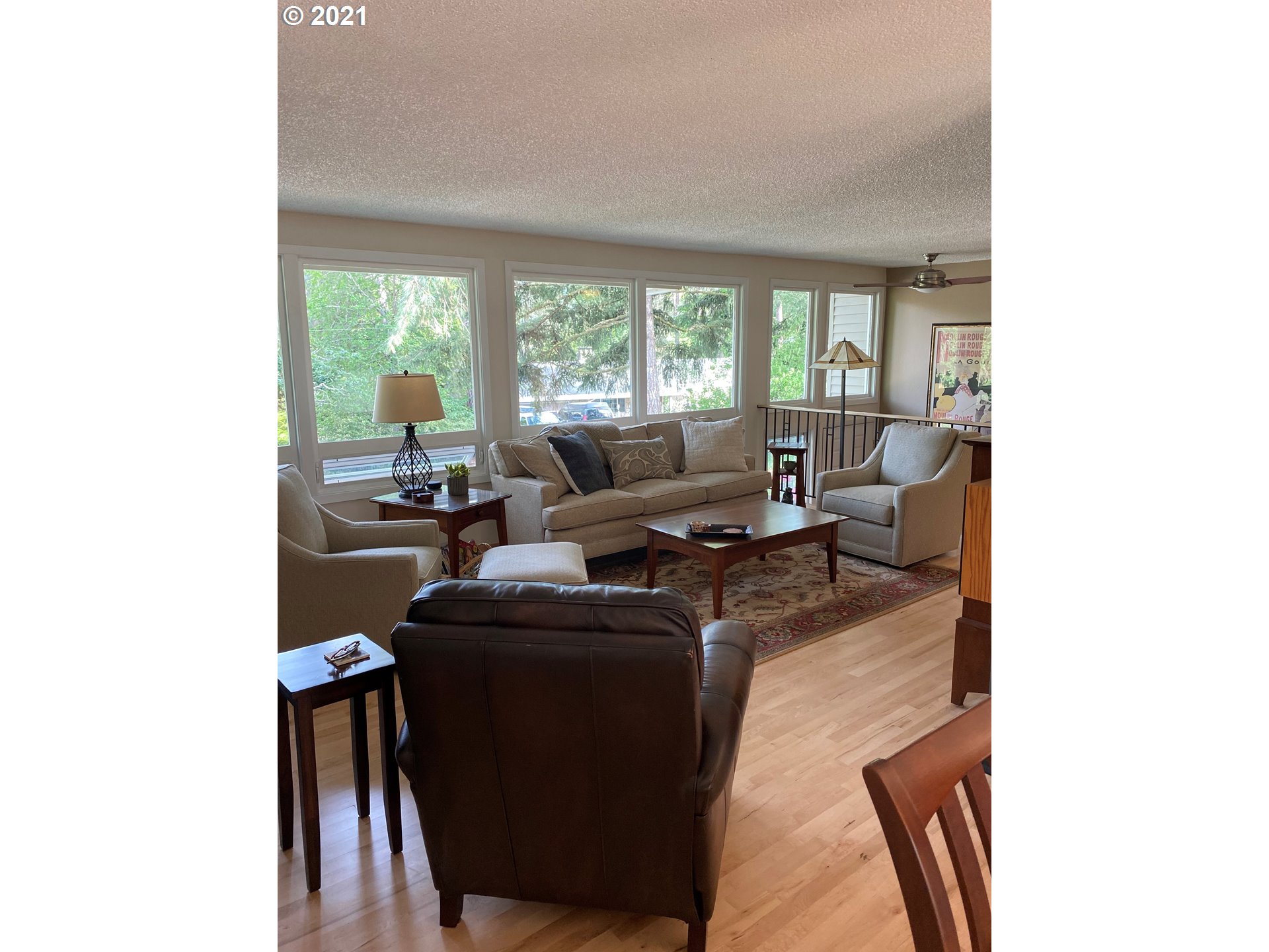 4448 Fox Hollow Road Eugene, OR 97405 - Photo 5 of 28 Gallery Image 5