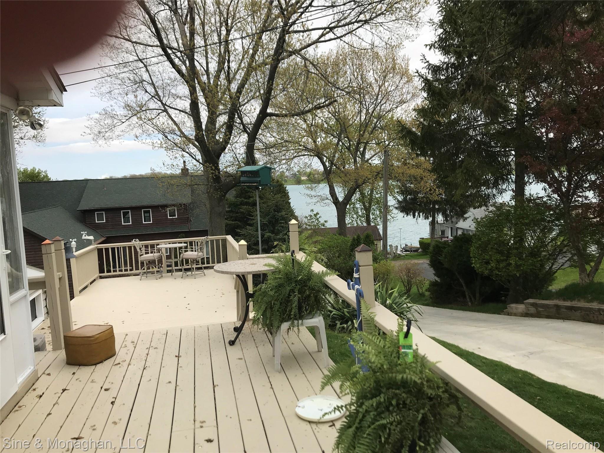 1447 River Road St. Clair, MI 48079 - Photo 62 of 64 63 LOVELY LUNCHEON SPOT 1447 RIVER RD.JPG