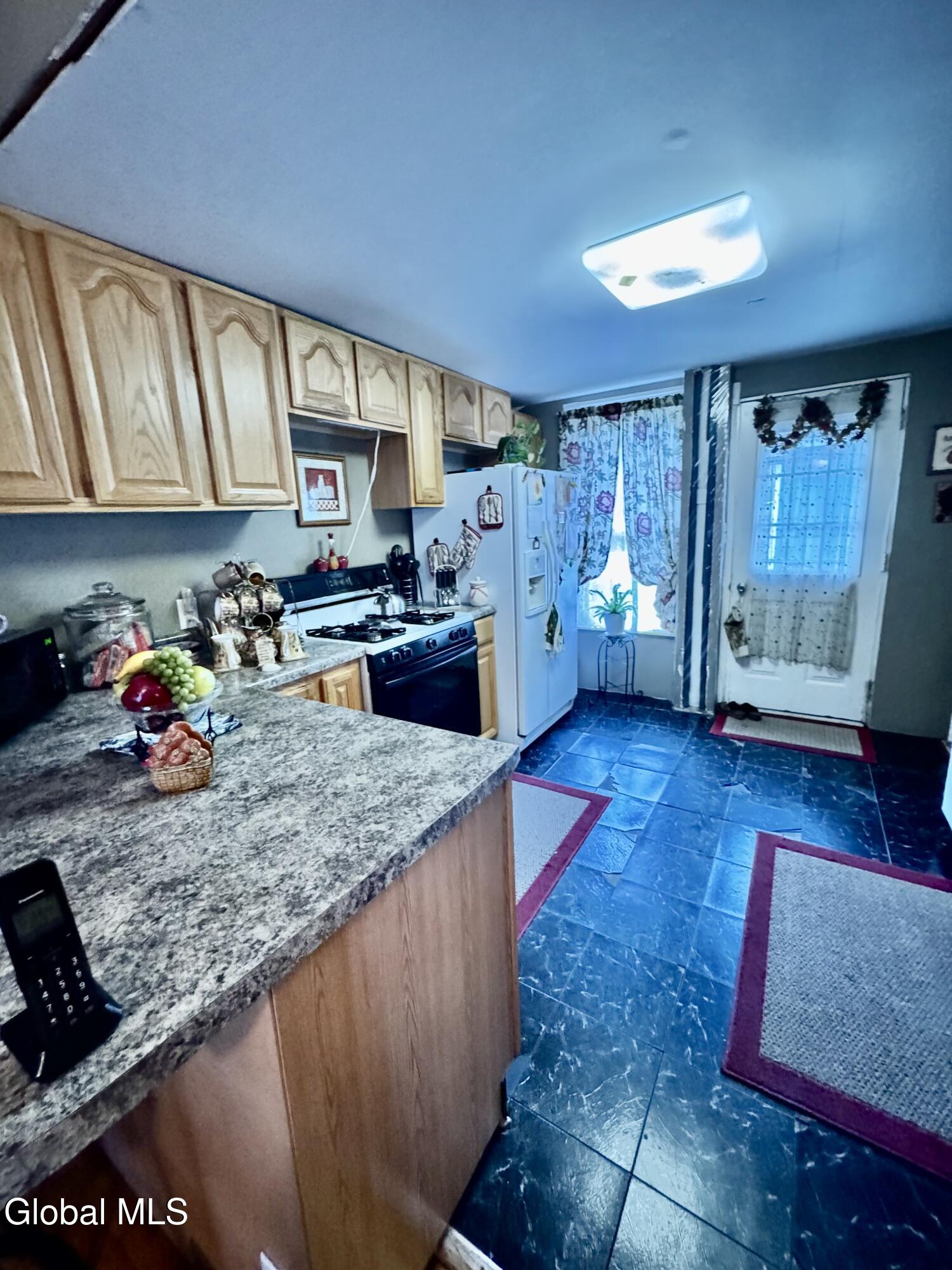 39 Haskell Avenue Glens Falls, NY 12801 - Photo 7 of 19 IMG_6388