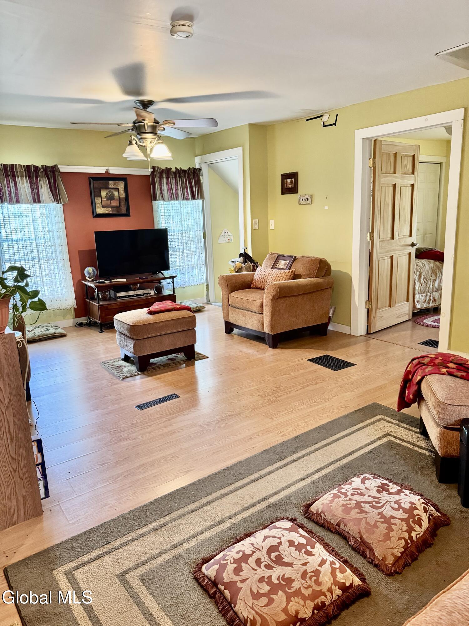 39 Haskell Avenue Glens Falls, NY 12801 - Photo 9 of 19 IMG_6377