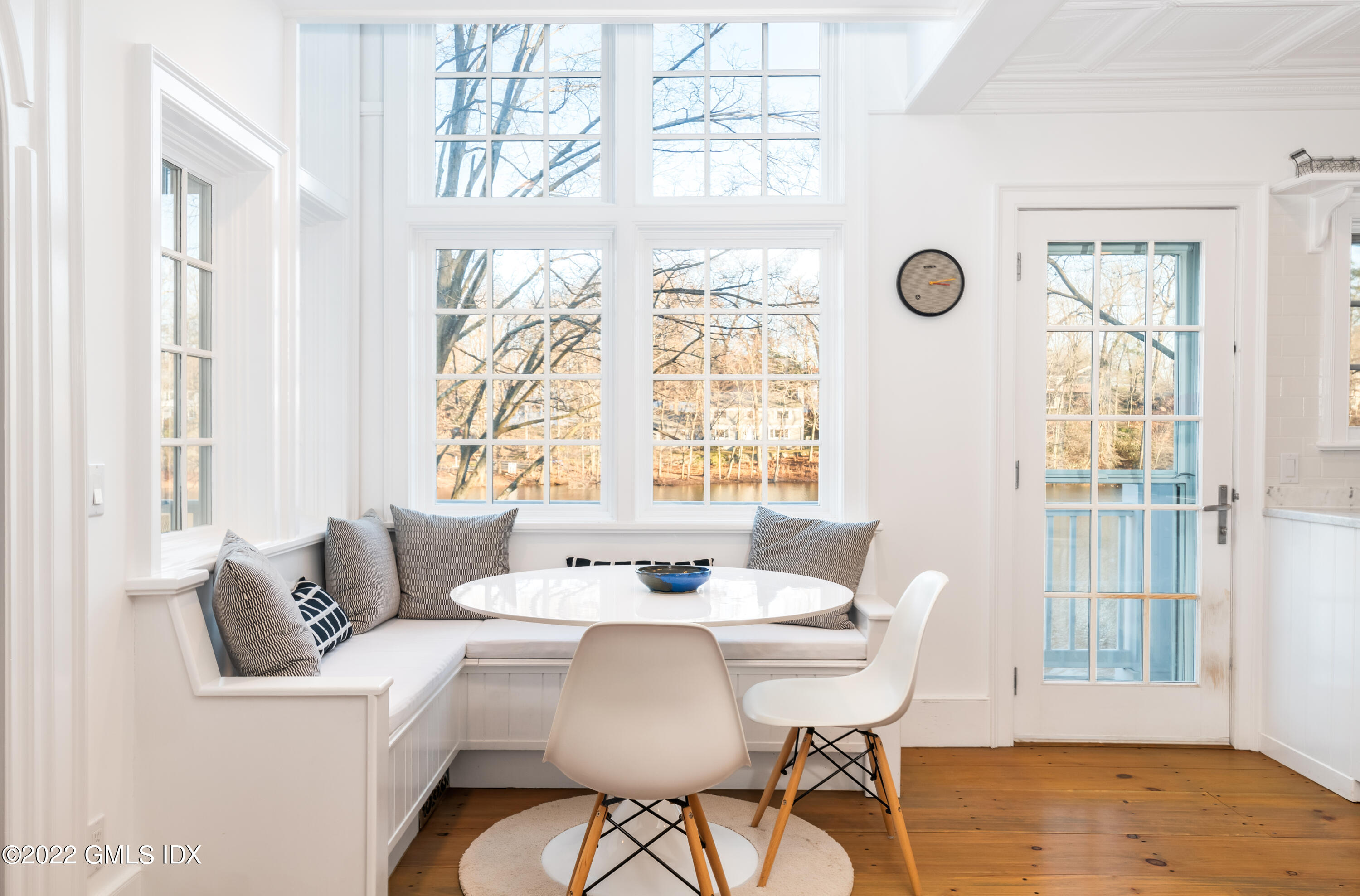 207 Valley Road Cos Cob, CT 06807 - Photo 8 of 17 BREAKFAST NOOK