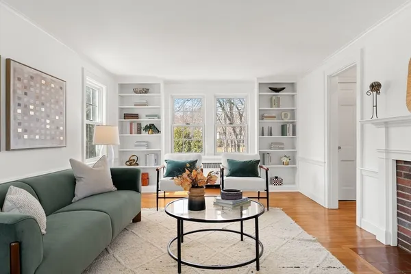 $600,000 | 424 Washington Street, Canton, MA 02021