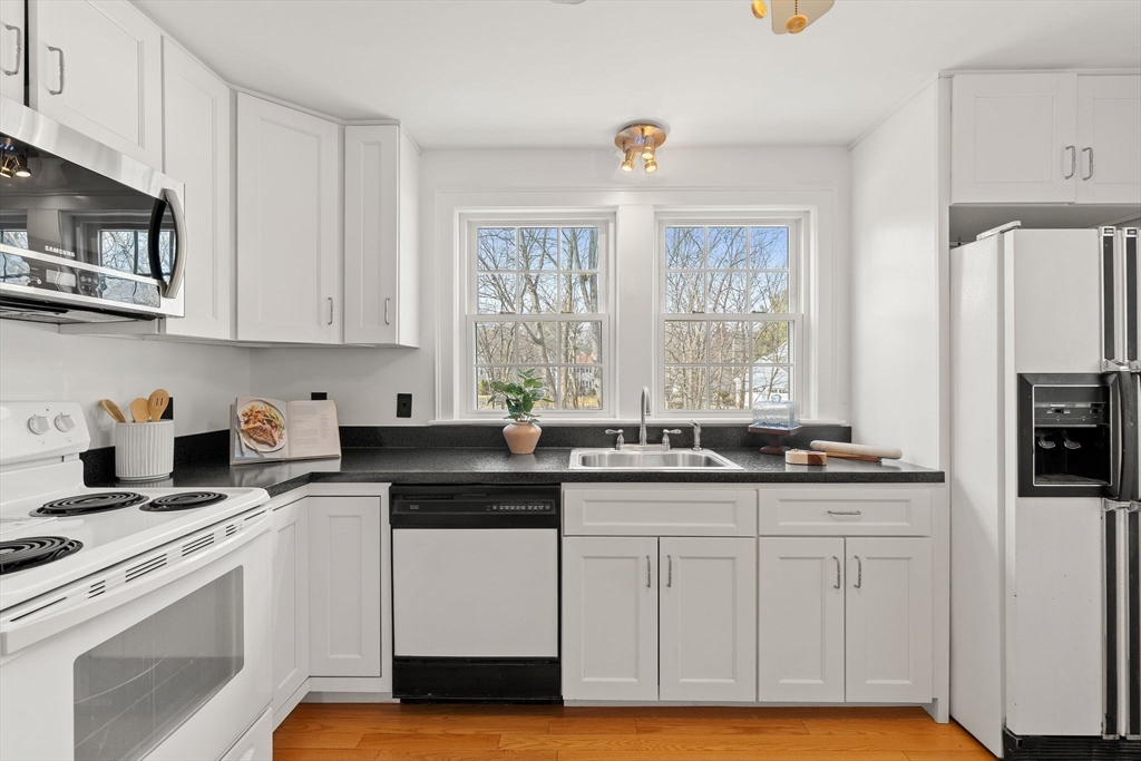 424 Washington Street Canton, MA 02021 - Photo 12 of 40