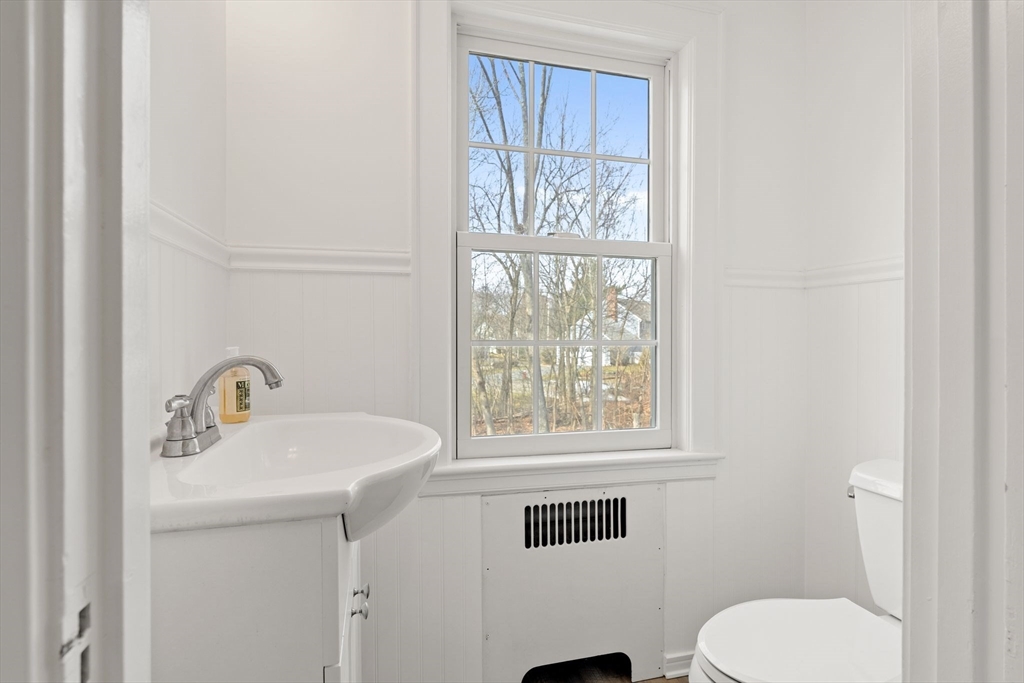 424 Washington Street Canton, MA 02021 - Photo 18 of 40