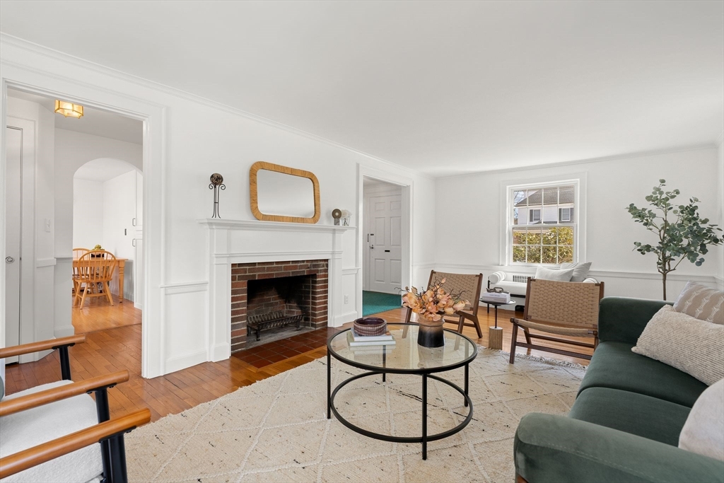 424 Washington Street Canton, MA 02021 - Photo 4 of 40