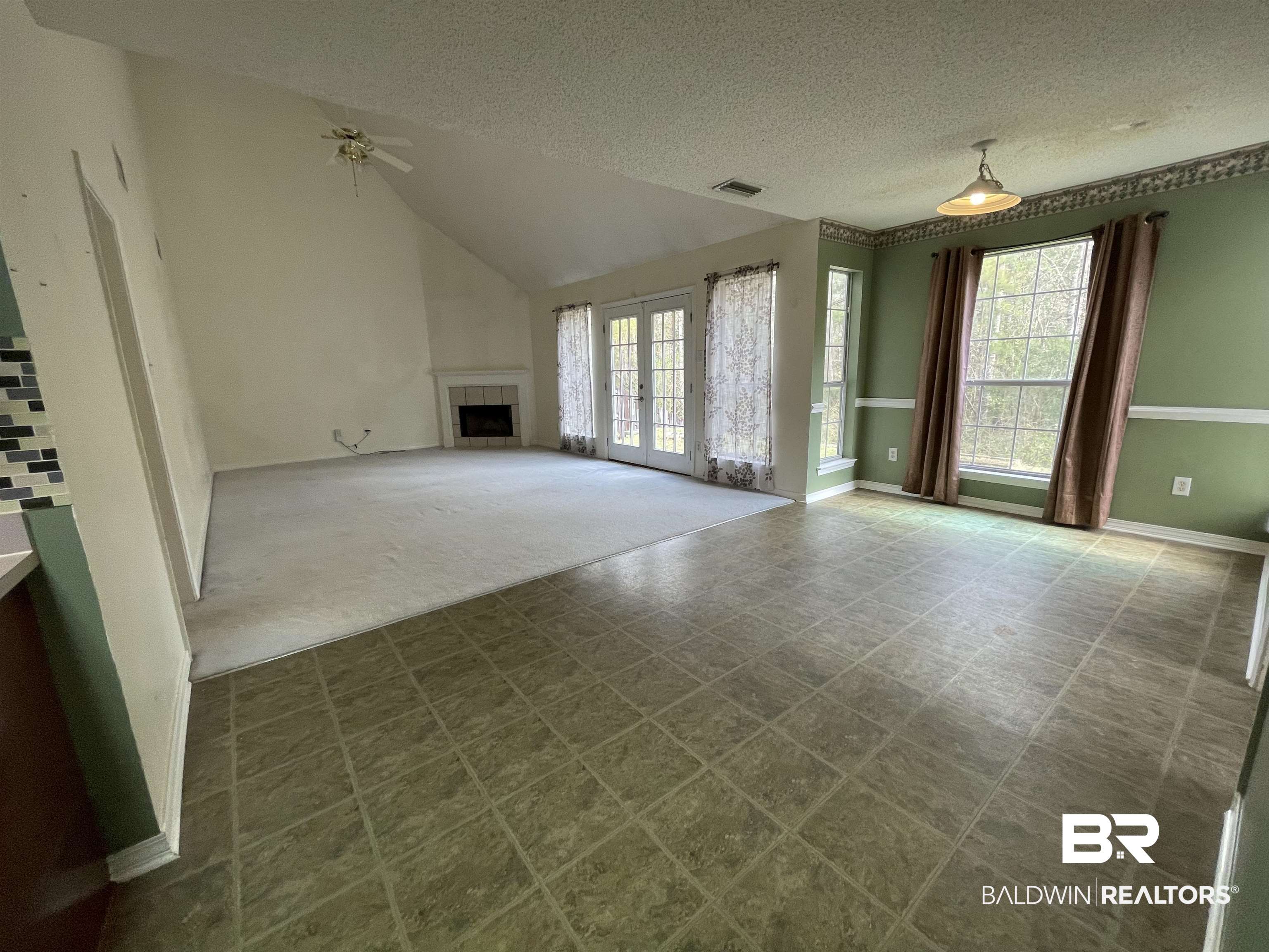 185 Richmond Road Daphne, AL 36526 - Photo 3 of 37 Gallery Image 3