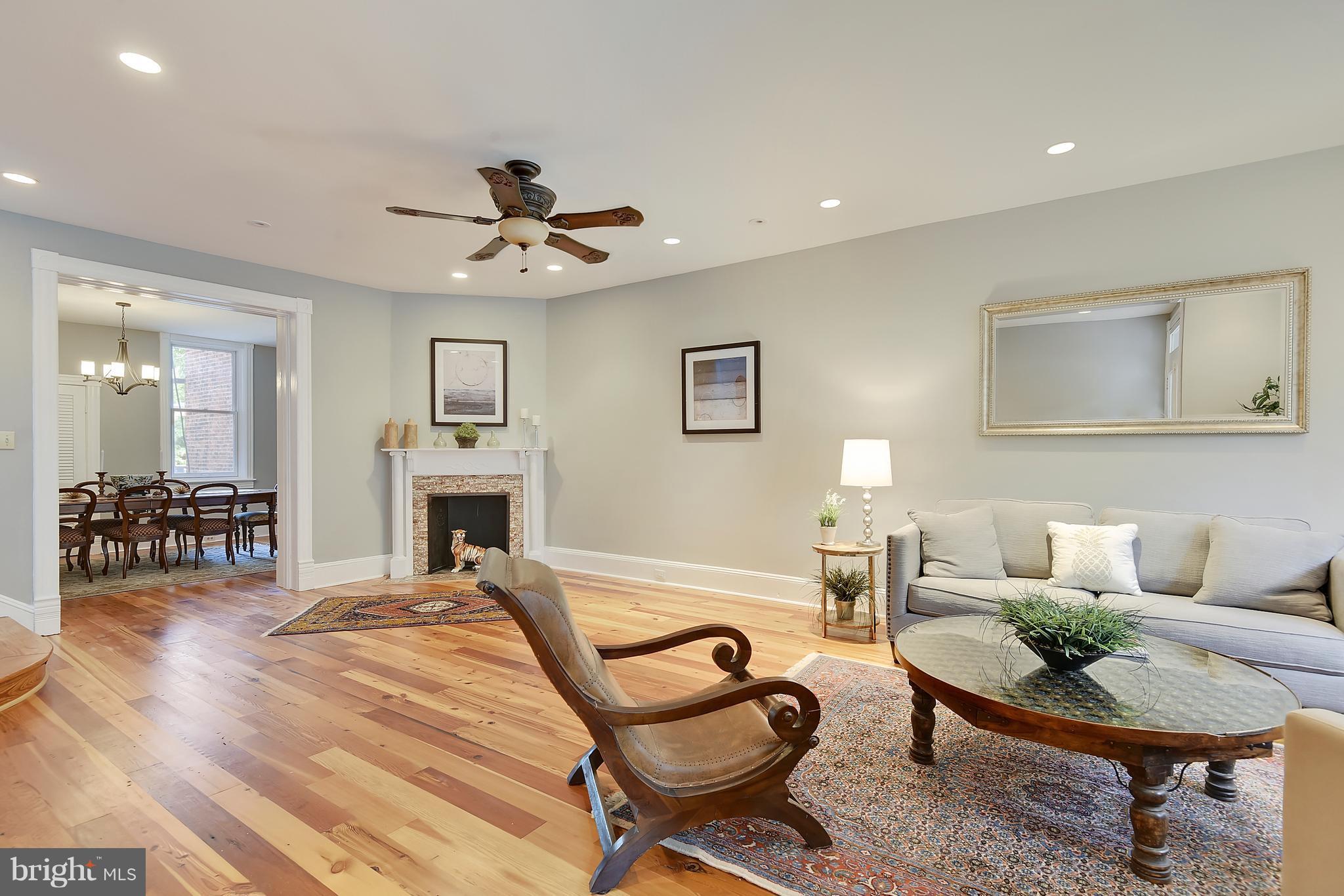 215 5th Street Northeast Washington, DC 20002 - Photo 3 of 33 Living Room