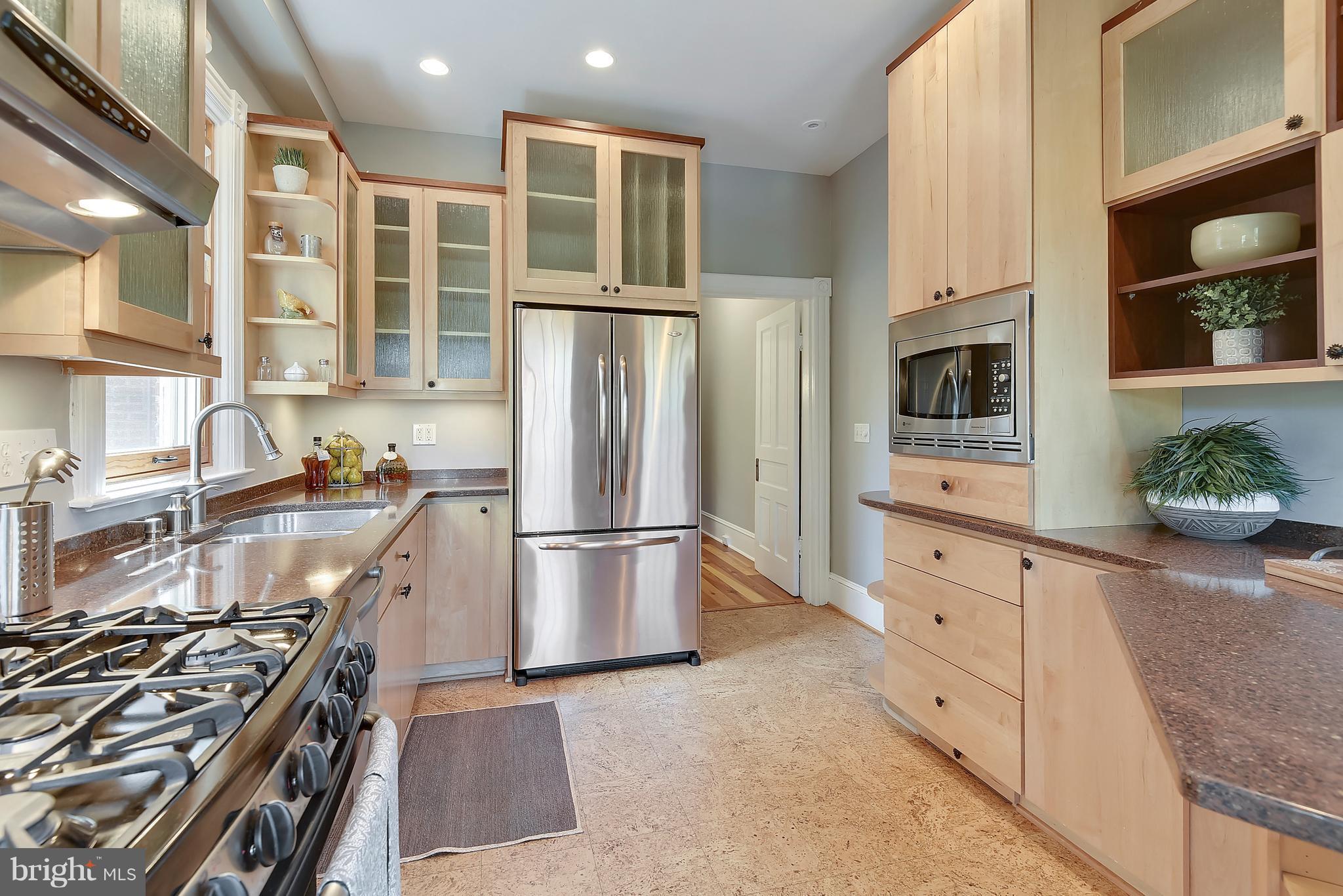 215 5th Street Northeast Washington, DC 20002 - Photo 10 of 33 Kitchen
