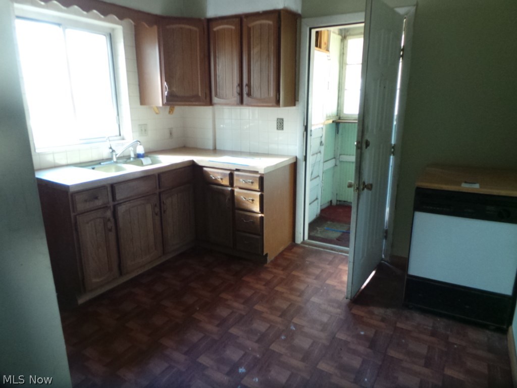 924 Berwin Street Akron, OH 44310 - Photo 2 of 10 Gallery Image 2