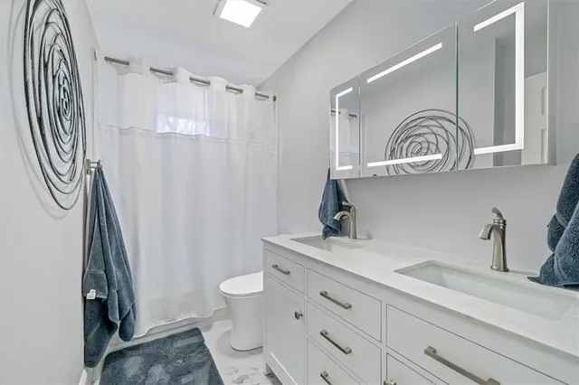 $415,000 | 12418 West 100th Street, Lenexa, KS 66215