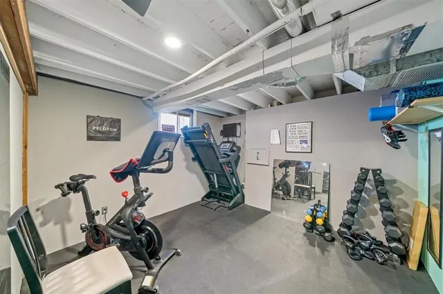 $415,000 | 12418 West 100th Street, Lenexa, KS 66215