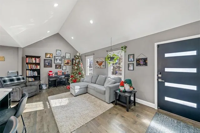 $415,000 | 12418 West 100th Street, Lenexa, KS 66215