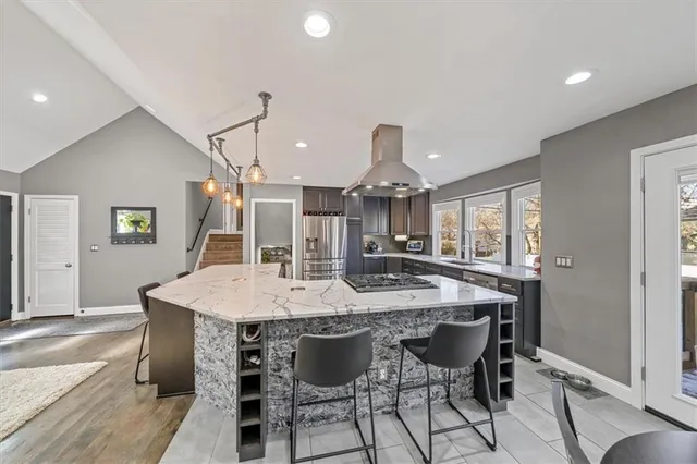 $415,000 | 12418 West 100th Street, Lenexa, KS 66215