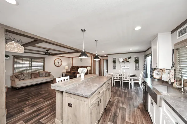 $260,000 | 131 Kiowa Court, Rosharon, TX 77583