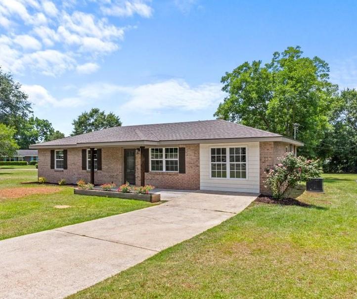 2624 Halls Mill Road Dothan, AL 36305 - Photo 1 of 25 Main View