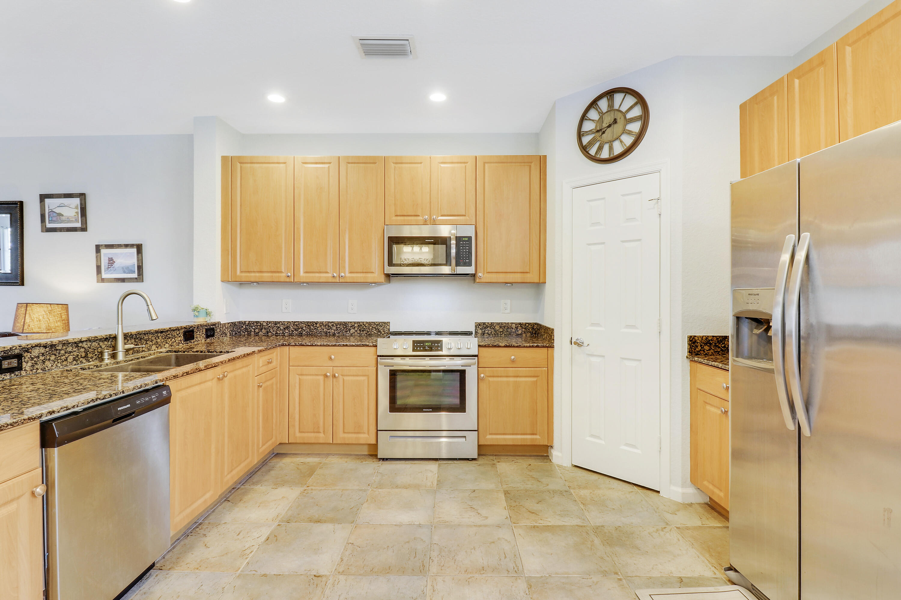 409 School House Road Jupiter, FL 33458 - Photo 15 of 32 House-10 (4)