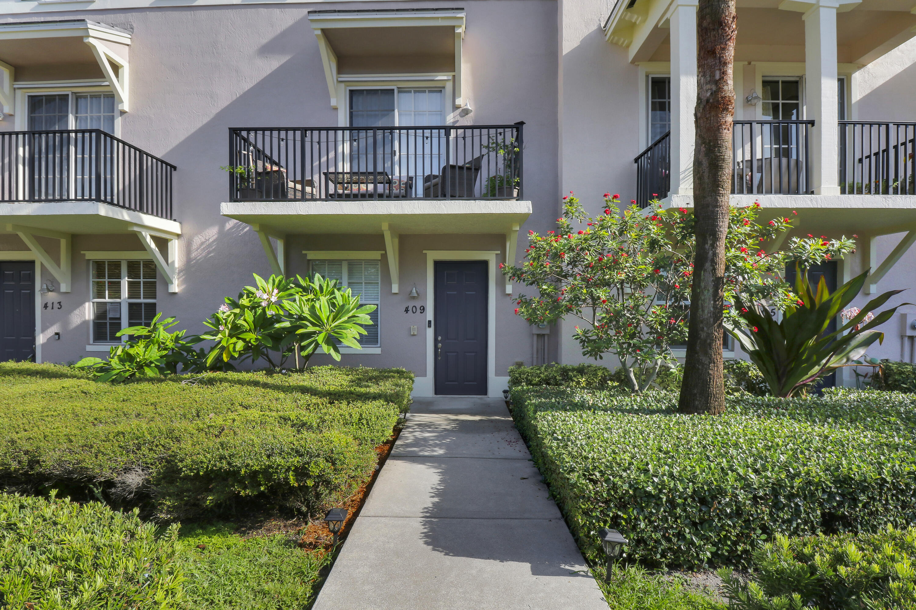 409 School House Road Jupiter, FL 33458 - Photo 4 of 32 House-28 (6)