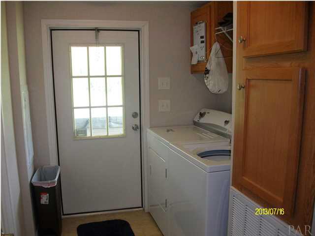 10539 Bernice Road Milton, FL 32583 - Photo 13 of 24 Gallery Image 13