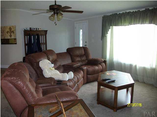 10539 Bernice Road Milton, FL 32583 - Photo 5 of 24 Gallery Image 5
