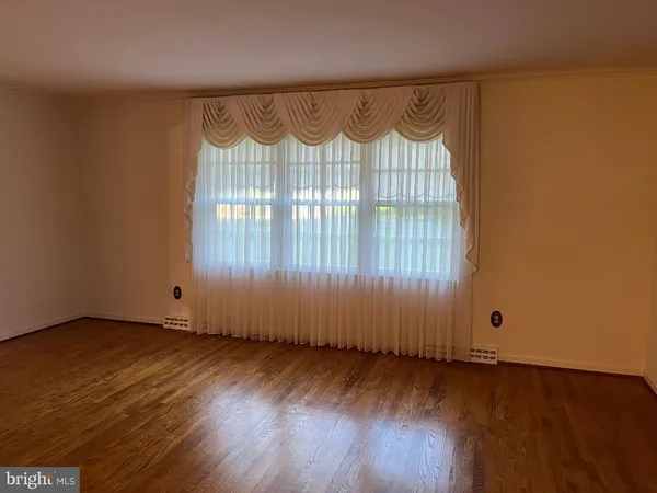 $4,200 | 8111 Saxony Drive, Annandale, VA 22003